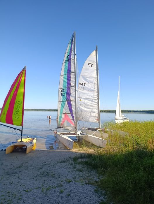 Катамарани парусні