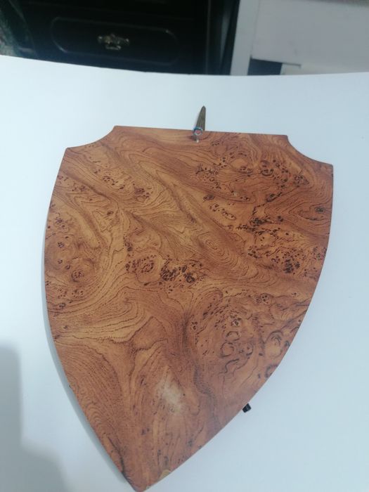 Brasão medieval decorativo.. Como novíssimo.. 0,20x0,35 +-
