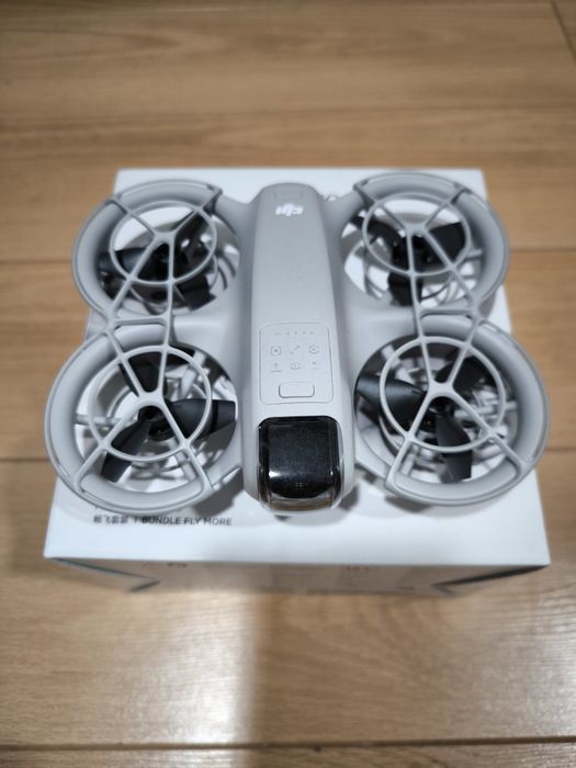 Drone DJI Neo como Novo