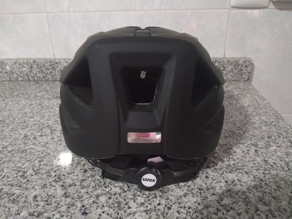 Capacete p/ bicicleta NOVO da marca UVEX