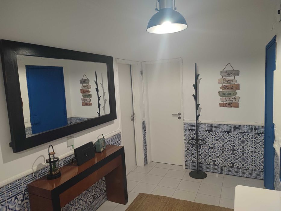 Alugo Quarto - Moita