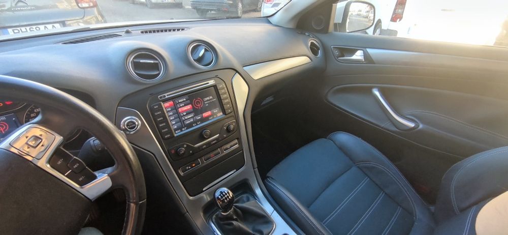 Ford Mondeo SW — fotografia 5
