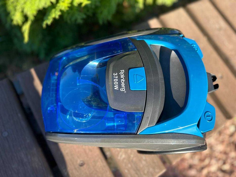 Циклонный немецкий пылесос c турбощеткой 3700W. Безмешковой. Колбовкый