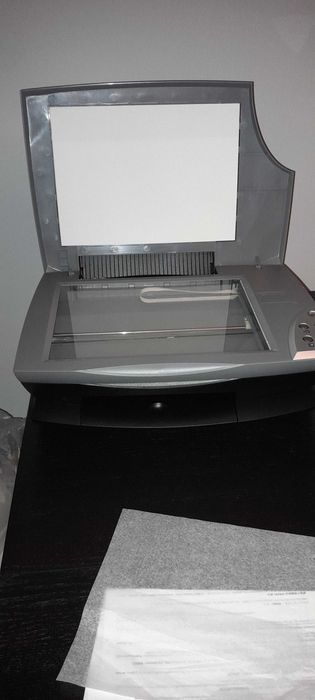 Impressora multifunções, como nova. Preço negociavel