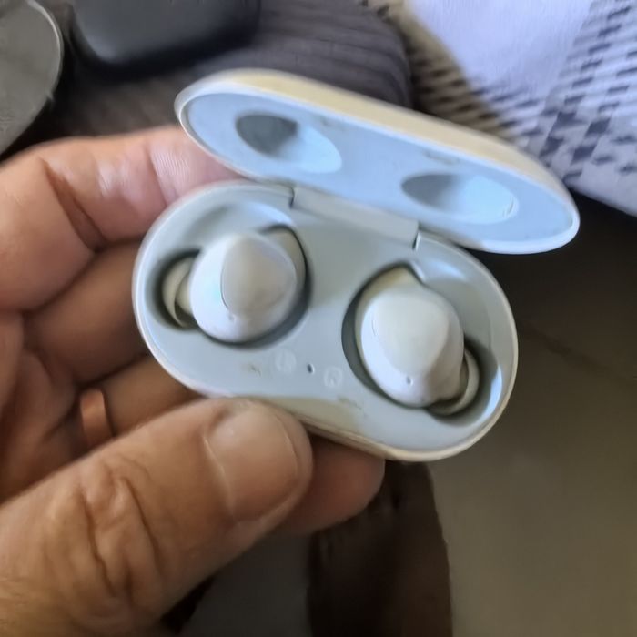 Smartphone Huawei Nova 12i + Samsung EarBuds