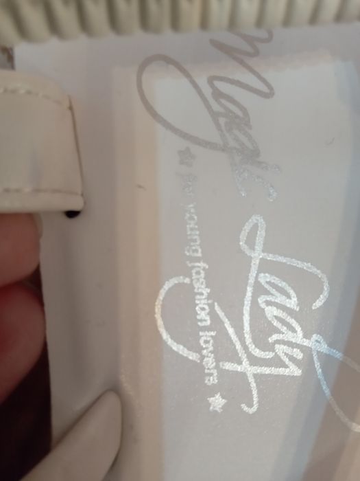 Sandałki dziecięce 36