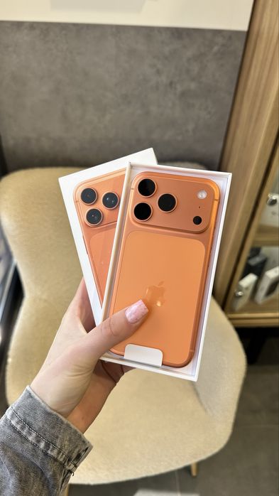 Open Box iPhone 17 Pro 256Gb Cosmic Orange