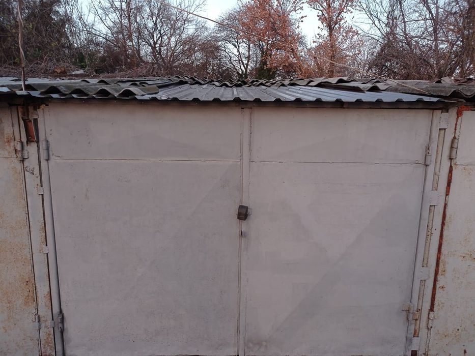 Продам гараж в кооперативе