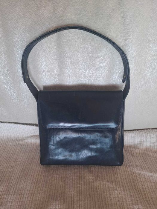 Carteira em Pele pequena em Azul escuro