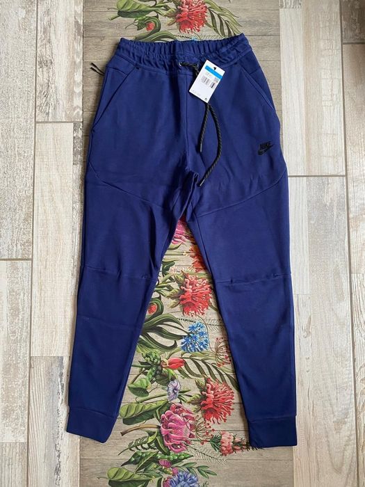 Штаны Nike tech fleece