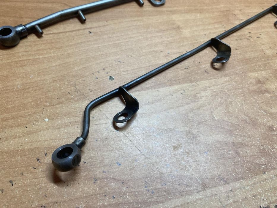 Трубки смазки розпредвала Тойота Авенсіс т25 2.2 d-cat 177 к.с. дизель