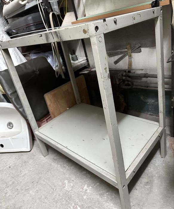 Стол металлический слесарный