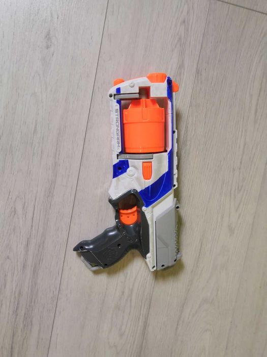 Karabin x-shot i n-STRIKE elite strongarm