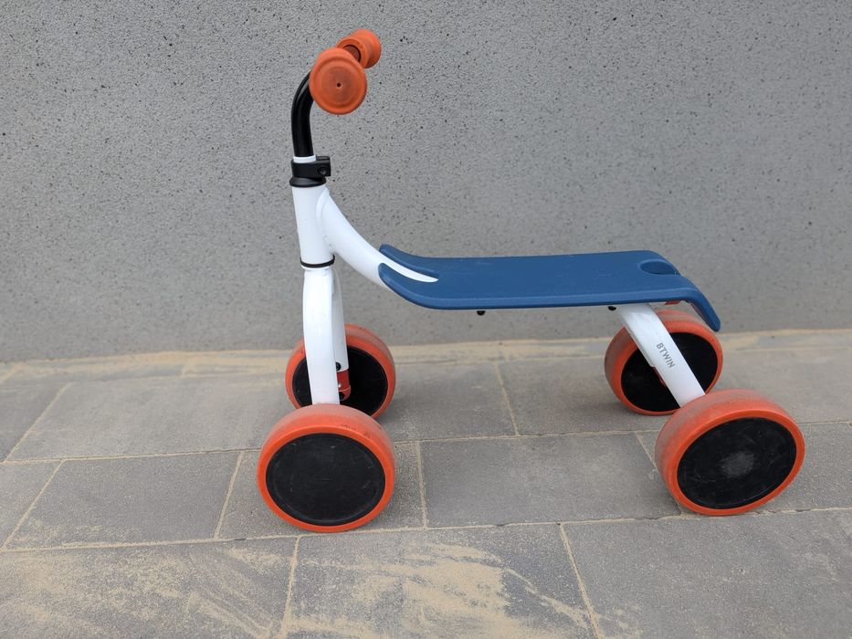 Rowerek czterokołowy Btwin, rower biegowy Decathlon