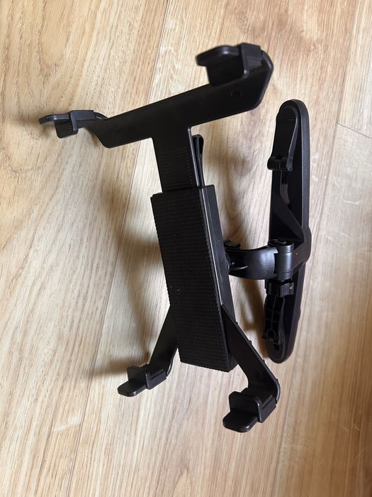 Mocowanie samochodowe do tableta