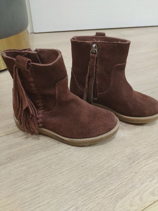 Botki z frędzlami, skóra naturalna zamszowa ZARA