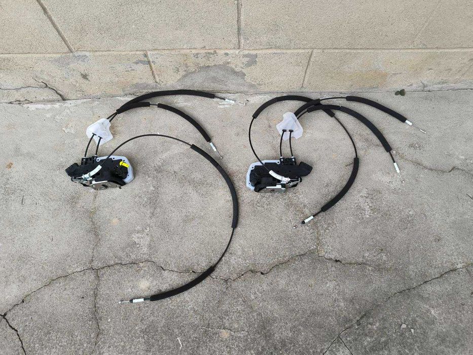 Замок дверки лівий правий передінй на Nissan Qashqai j10 06 - 13 двери