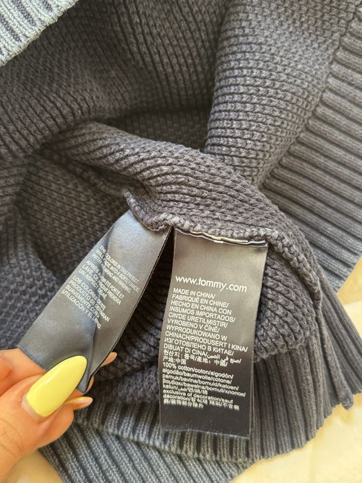 granatowy sweter tommy hilfiger