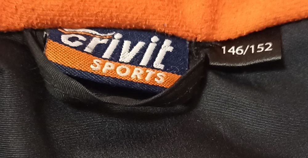 Kurtka zimowa r. 146/152