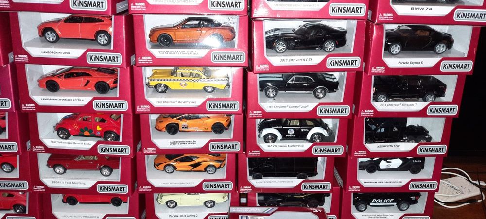 Машинки Kinsmart опт.