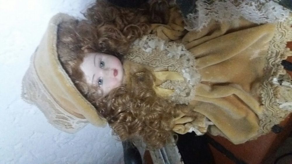 Bonecas de porcelana