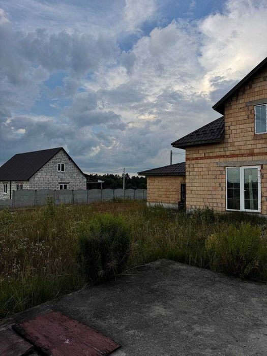 Будинок у Макарові | 212 м² | 15 соток | Під завершення |