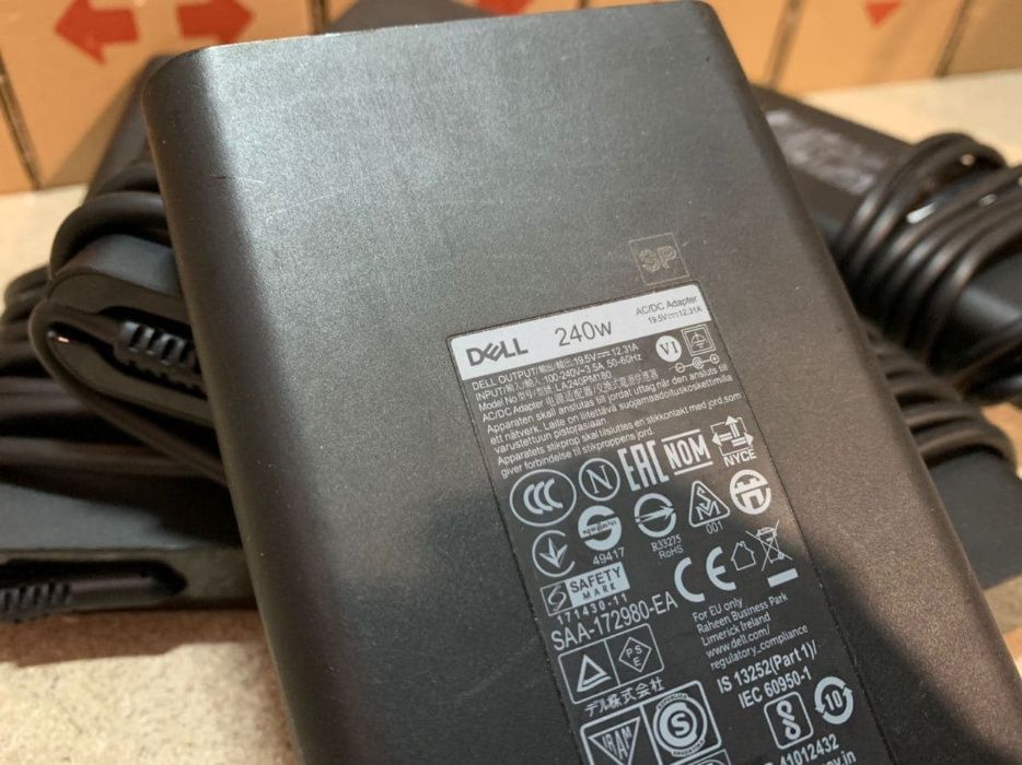 Оригнальний блок живлення DELL 240w 7.4 * 5.0 | 12.3a ( 180w 240w) |