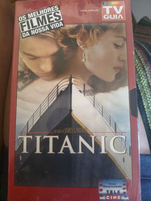 Grandes Clássicos do Cinema , coleção VHS, TV Guia alguns como Titanic, ainda por abrir, Gladiador, a Praia