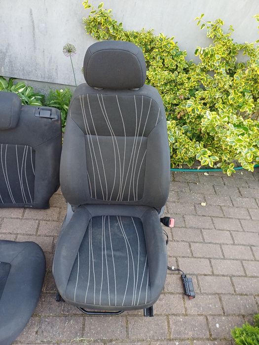 Corsa D fotel prawy kanapa boczki bez fotela kierowcy
