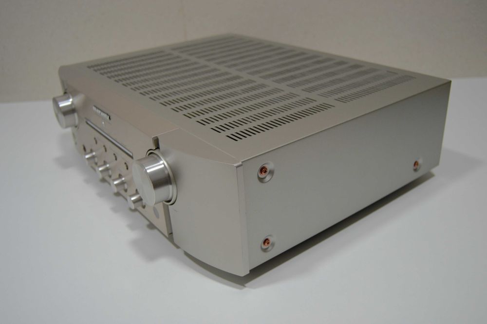 Amplificador integrado Marantz PM8006