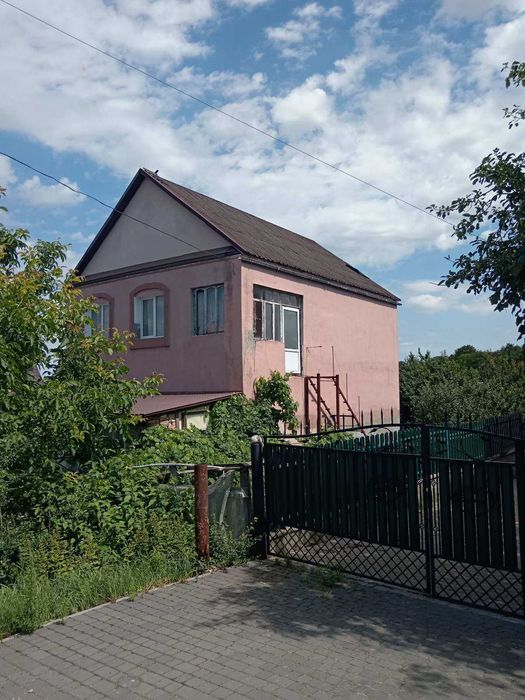 $$ Продам житловий будинок, 5 км від Рівного