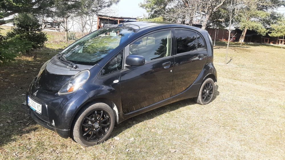 Mitsubishi i-miev 2012