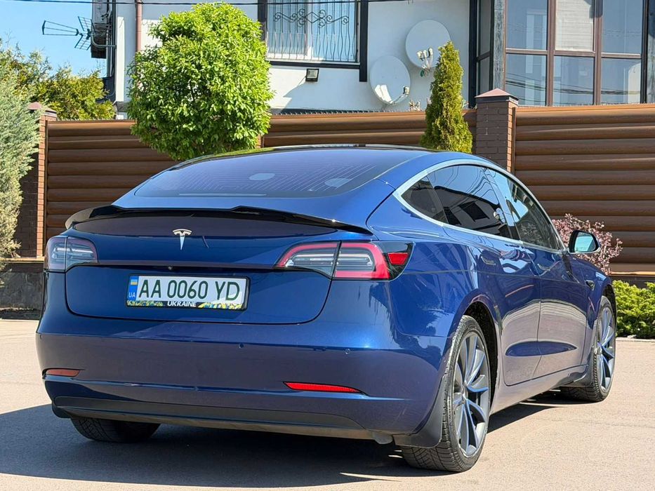 Tesla Model 3 2017 75 kWh RWD