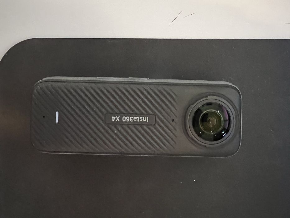Insta 360 x4 c/ acessórios