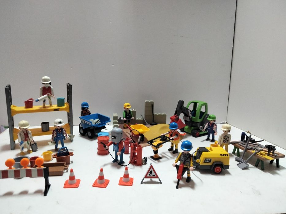 Playmobil ekipy budowlane w akcji
