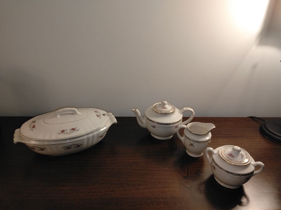 Conjunto de loiça da Fábrica de Sacavém