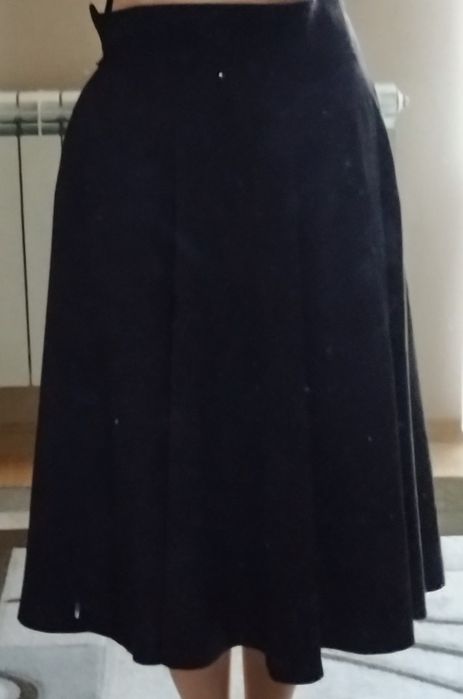 Spódnica rozkloszowana czarna