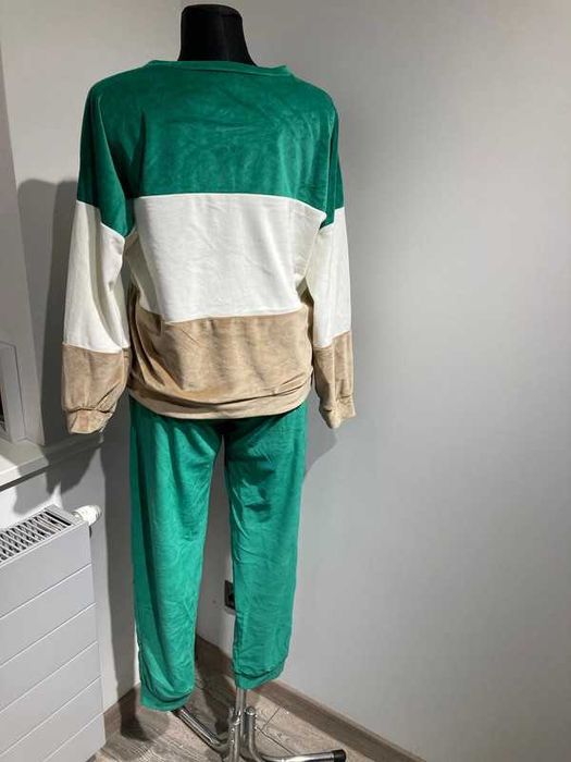 Damski komplet dresowy welurowy One Size 3kolorowy (k)