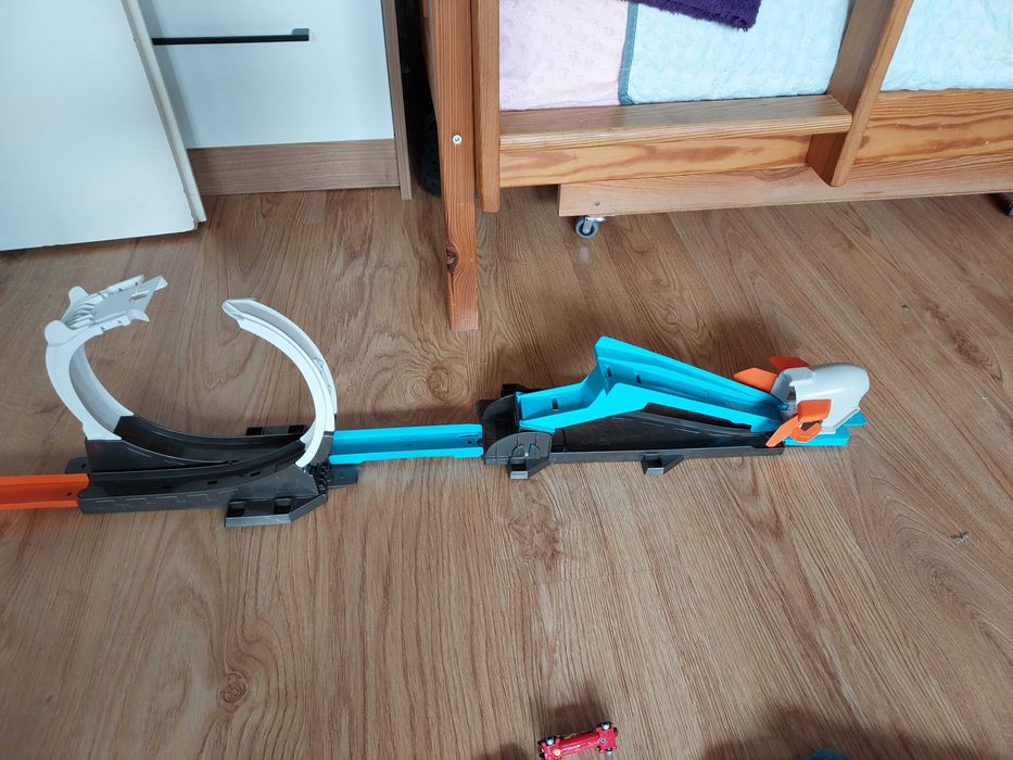 Hot wheels Mattel  dla samochodzików wyrzutnia