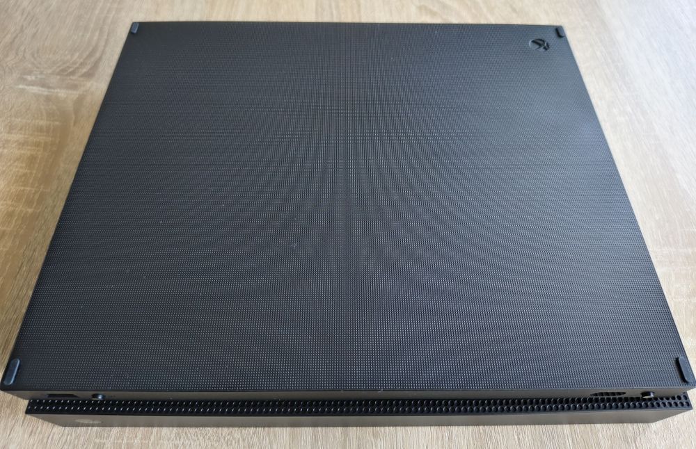 Xbox One X - Dysk 1TB - Gry