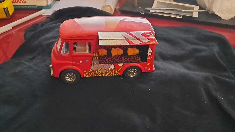 Kintoy - Miniatura Food Truck Frangos