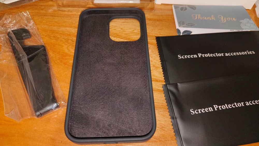 Zestaw z etui, szkłami hartowanymi i stojakiem do iPhone 13 pro nowe