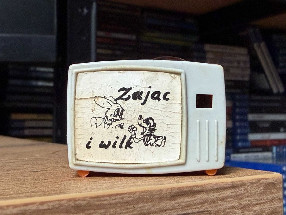 Telewizorek z bajka Wilk i zając PRL