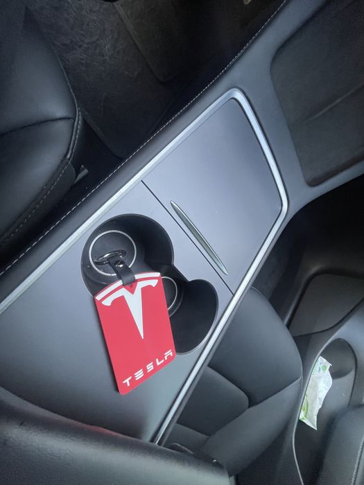 Tesla Model 3 2022 Рестайлінг