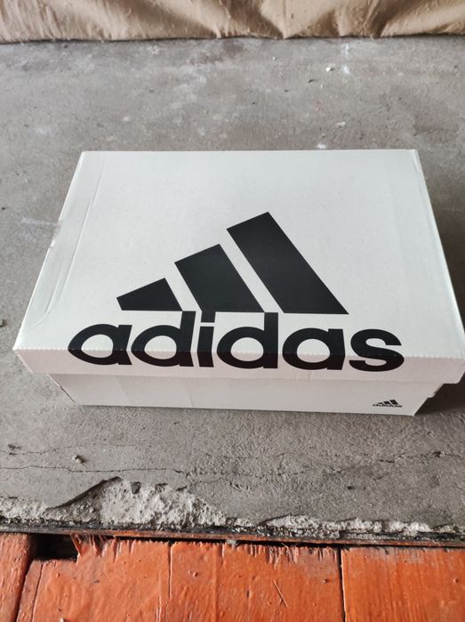 Продам кросівки чоловічі. ADIDAS.