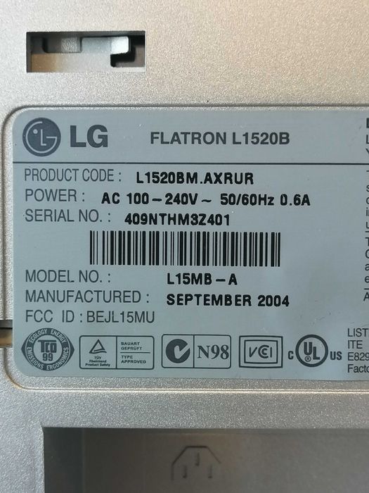Монитор LG 1520 B