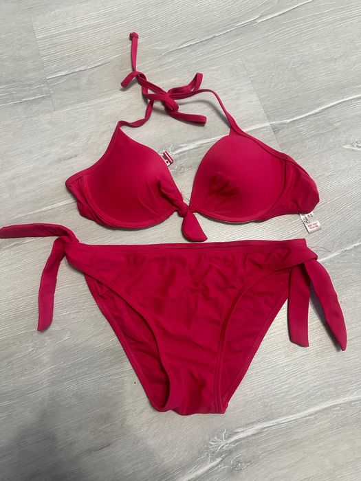 Новий розовий купальник