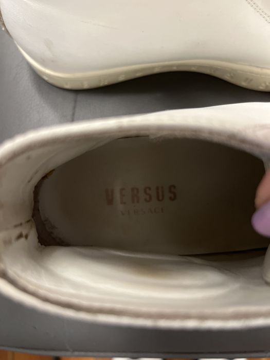 Tênis Branco VESUS (Versace)