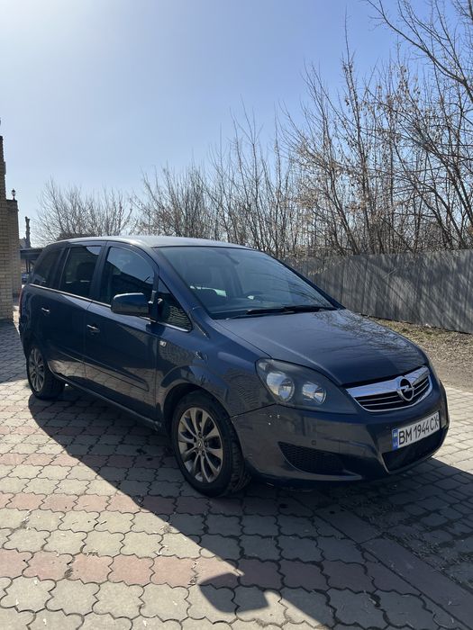 Opel Zafira 2.2 автомат 2010 г.в