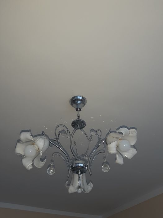 Lampa trzy płomienna  z kryształkami.